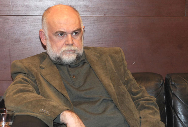 Берчек глуми Јашу Томића