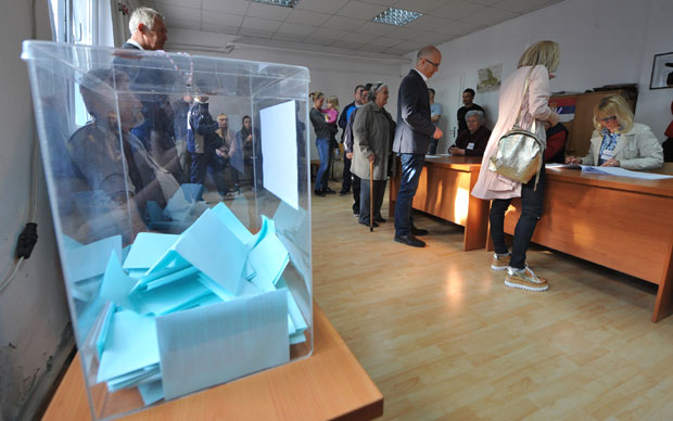 ПОГЛЕДАЈТЕ: Председнички кандидати на биралиштима 