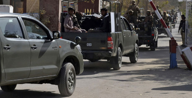 Убијено 20 особа у светилишту у Пакистану