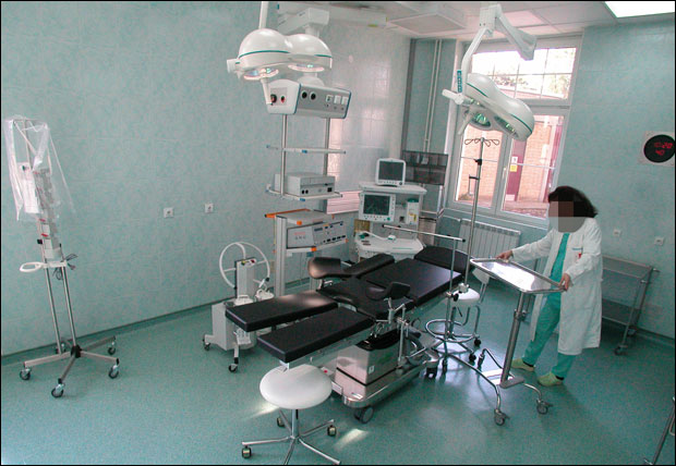 Одузела невиност девојци током прегледа и мора да плати казну од 750 евра!