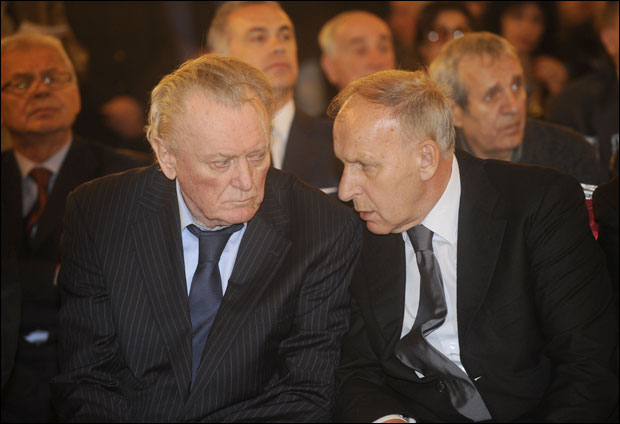 Осимова трибина на “Грбавици”