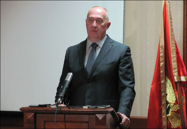 Пљевља: Ђачић претње плаћа 600 евра!