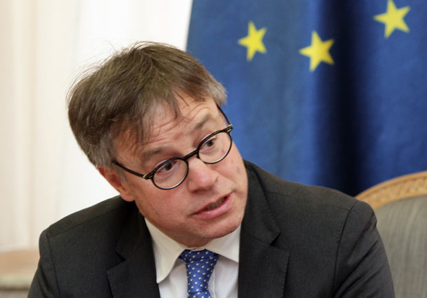 Честитке Вучићу од Дитмана, Столтенберга, патријарха Иринеја...