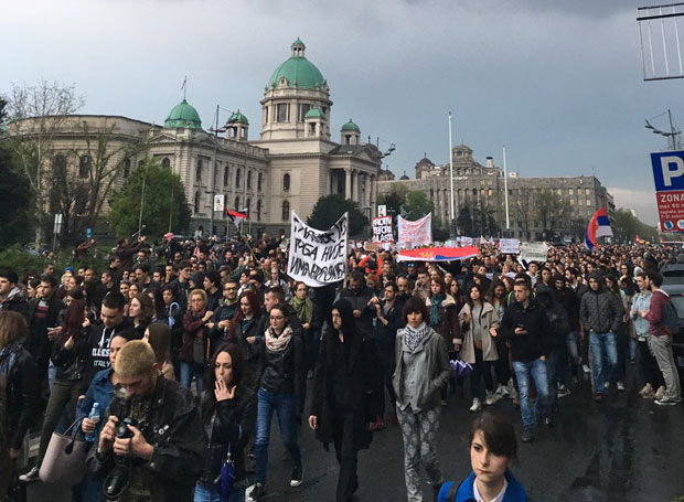 Протести уз захтеве, у Београду, Новом Саду, Краљеву...