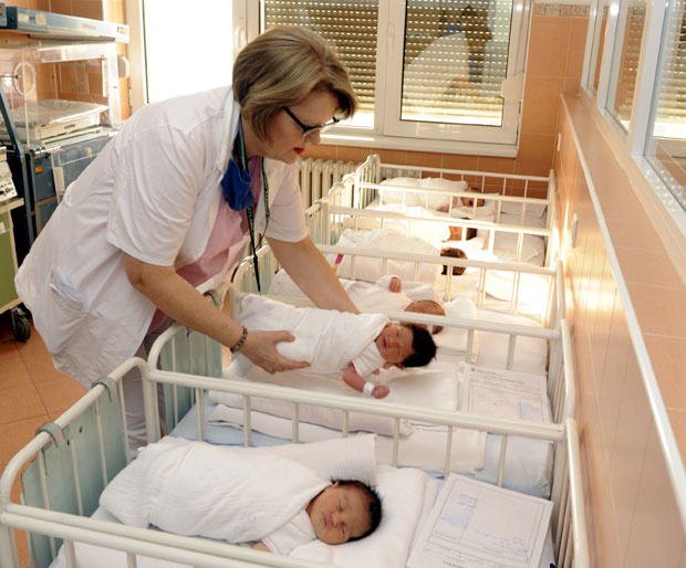 БЕБИ БУМ: Београд богатији за 18.719 беба