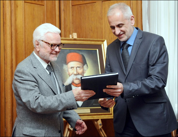 Симовићу уручен Медаковић