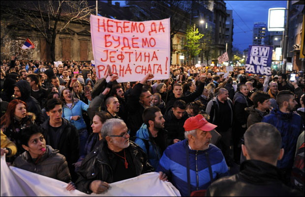 Протести против диктатуре у више градова Србије: Исте поруке, нова траса
