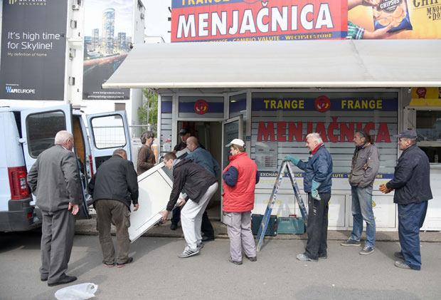 Руше локале на Славији