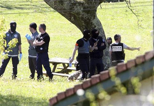 Француска анализира оружје ЕТА, Шпанија за њено распуштање