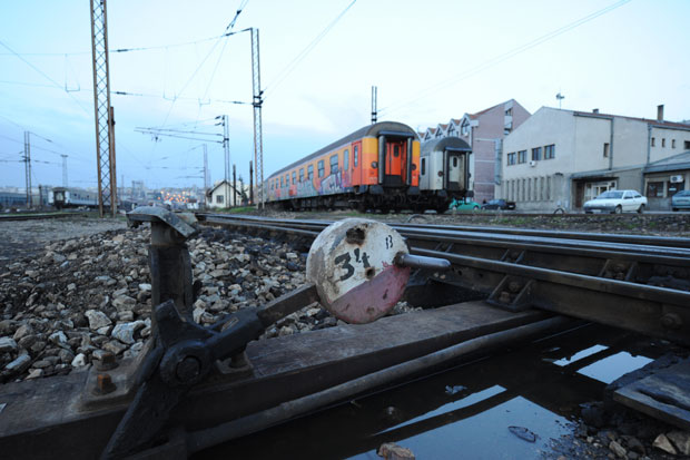 Ударила их струја са вагона