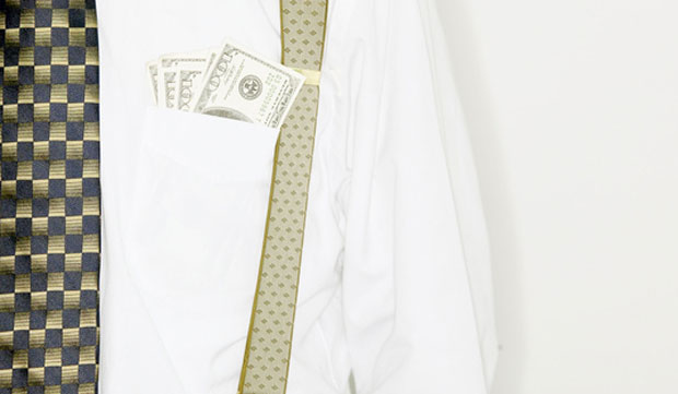 Жена донирала кошуљу у чијем џепу је било сакривено осам хиљада долара