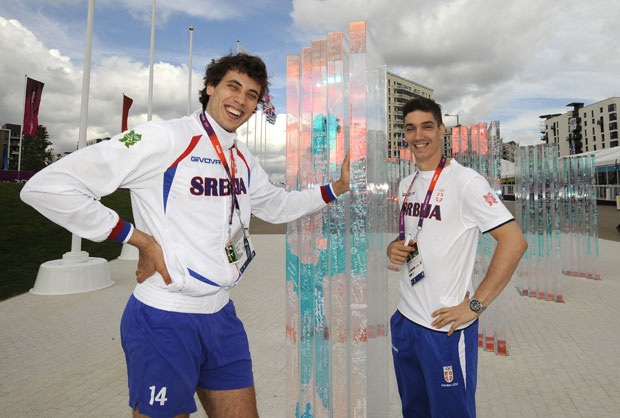 Атанасијевић и Росић усавршавају децу која воле одбојку