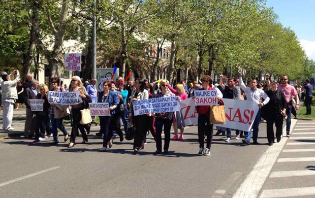 ПРОТЕСТИ У ЦГ: Мајке истрајне у захтевима 