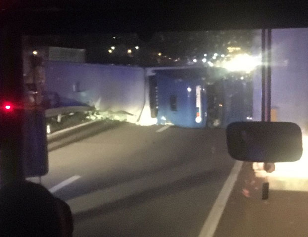 Преврнуо се шлепер код Параћина