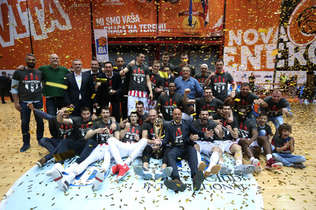 НОКАУТ У ТРИ РУНДЕ: Звездина династија!