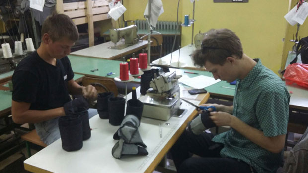 ЊИХОВИ ПРОИЗВОДИ ОСВАЈАЈУ ТРЖИШТЕ: Клинци, а већ прави мајстори