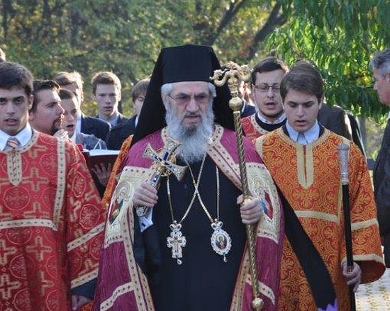 Владика шумадијски Јован бира најлепше осликано јаје