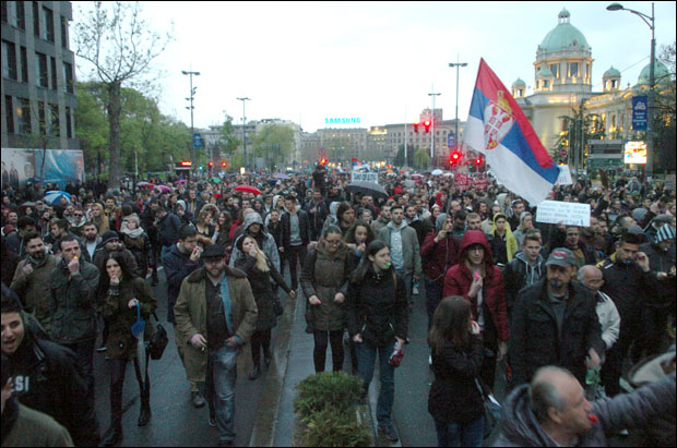 Настављен протест у Београду