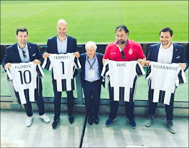 ФОТО: Филиповићу, Савићу и Вујасиновићу по дрес Јувентуса