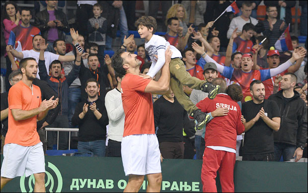 Зимоњић: Кирјос можда једе кромпириће усред меча, али има поштовање према дубл партнеру