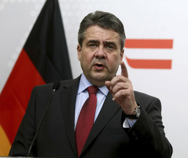 Габријел: Турска би требало да остане у НАТО