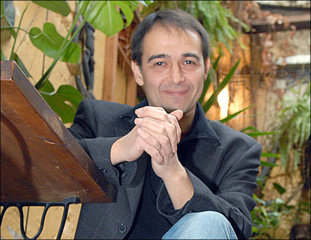 Сви помажу Небеску тему