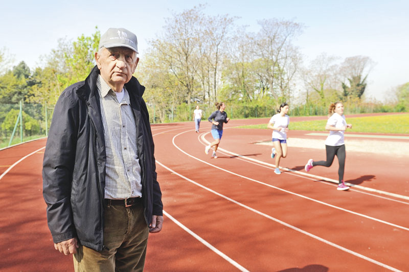 Атлетичар у осмој деценији