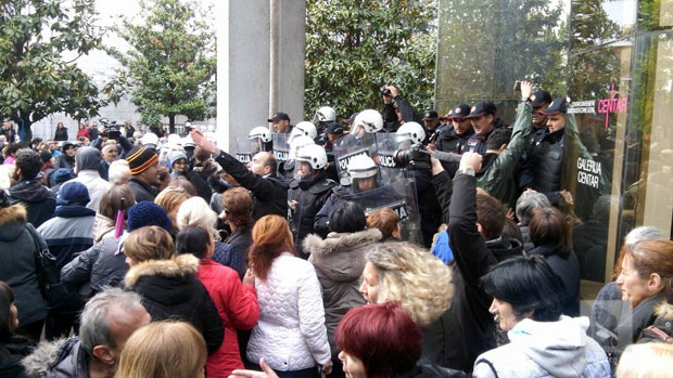 Мајке ипак остају без накнада za децу