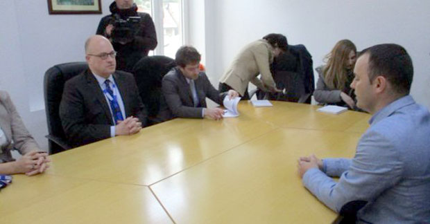 Шеф ОЕБС-а у БиХ: Треба поштовати све жртве, али се не може живети у прошлости