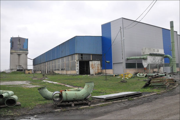 Лију под кирију