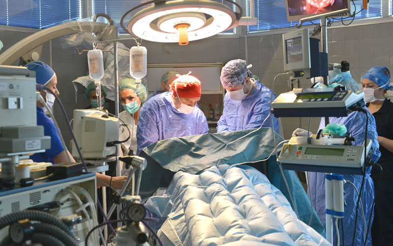 ПОДУХВАТ У КЦС: Будном му оперисали тумор на мозгу