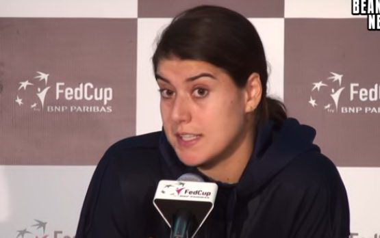 КИРСТЕА ОПТУЖИЛА КОНТУ ДА ЈЕ ЛАЖИРАЛА СУЗЕ: Говорили су ми да сам циганка, кур*а, шу*ак, али нисам плакала  (ВИДЕО)