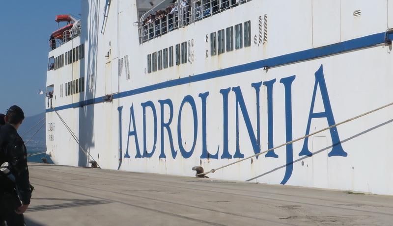 Хрватска: Судар два трајекта у задарској луци