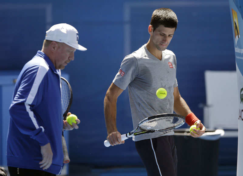 БЕКЕР УПОЗОРАВА ЂОКОВИЋА: Ноле, ривали виде та спуштена рамена