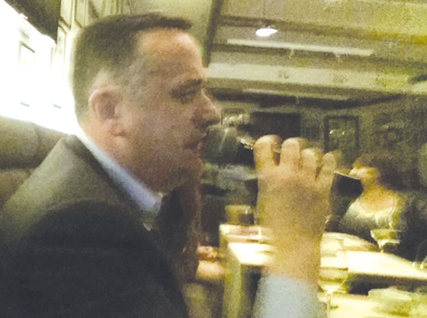 Шпијунка: Запевао лутку