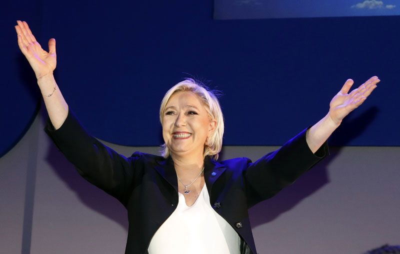 Мекрон и Ле Пен за Јелисеј