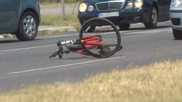 Возачу који је усмртио бициклисту одређен притвор

	