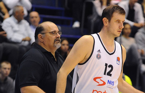 Капитен и тренер Партизана заједно на тренингу: Величковић кажњен