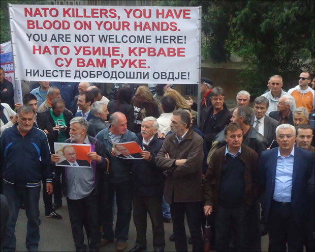 Протест поделио и старе сараднике