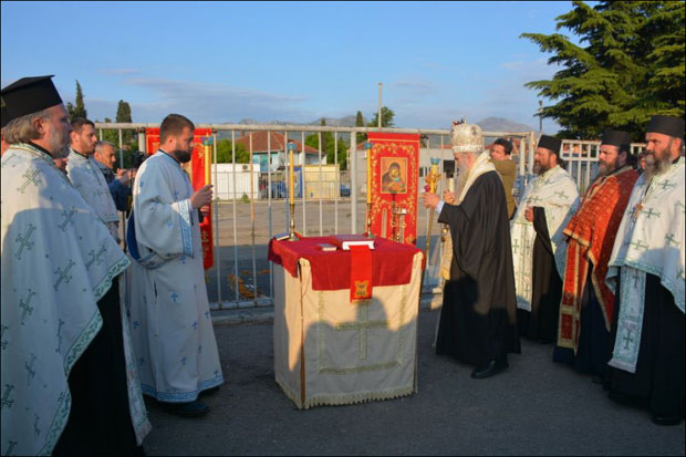 Митрополија: Свештеници нису обијали капије