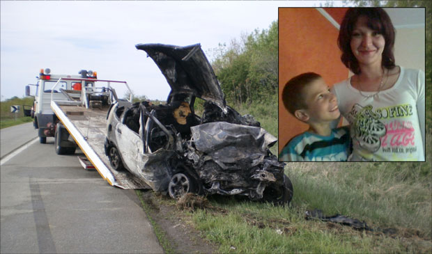 ТЕЖАК УДЕС КОД СРБОБРАНА: Мајка и син изгорели у ауту