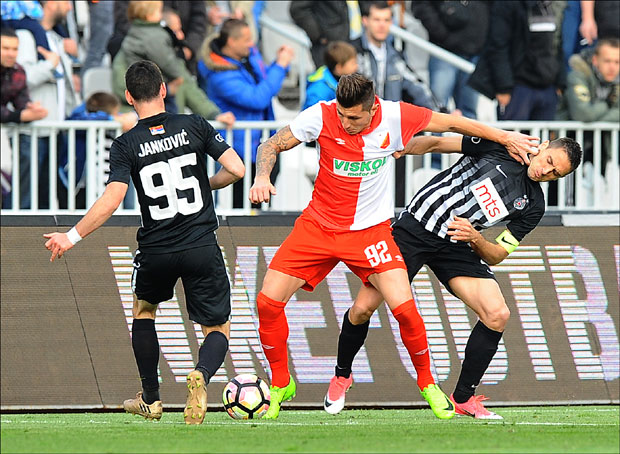 „Гробари” вређали Трујића и у Новом Саду: У Партизану сам провео детињство, то је њихова ружна слика