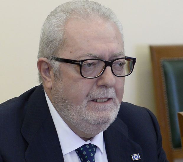 СЕ: Тражи се оставка Аграмунта 