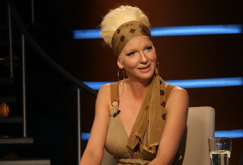 Јелена Карлеуша: Немам тумор, могу волу реп да ишчупам