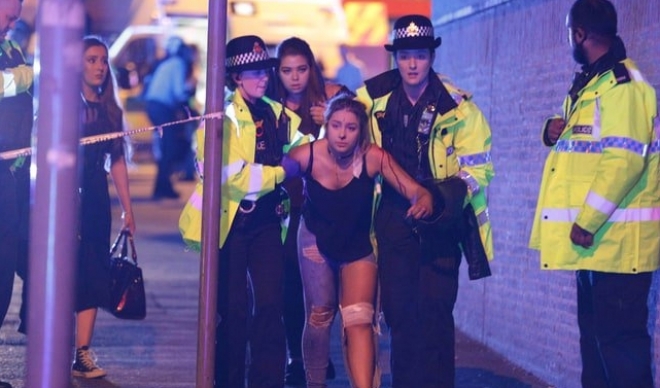 Ухапшен мушкарац у вези с нападом, познат идентитет бомбаша самоубице, последњи биланс жртава - 22 