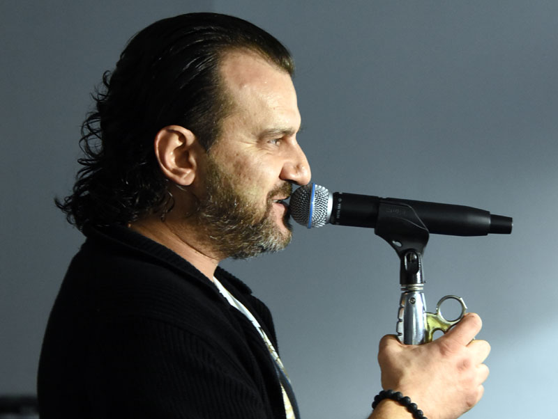 Лукас пева бесплатно у Краљеву