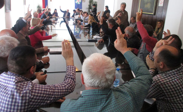 Напредњаци завадише социјалисте