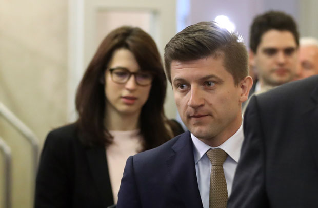 Марић остаје министар, Сабор нема већину