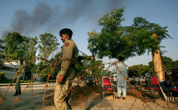 АВГАНИСТАН БОМБАРДОВАО ПАКИСТАН: Девет погинулих и десетине рањених у артиљеријском нападу 