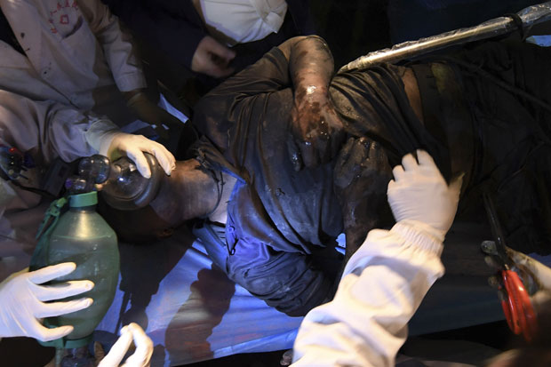 Процурео гас у руднику, погинуло 18 људи (ФОТО)